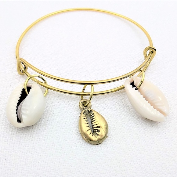 Brass Cowrie Shell ~ Charm Bracelet - Picture 2 of 2